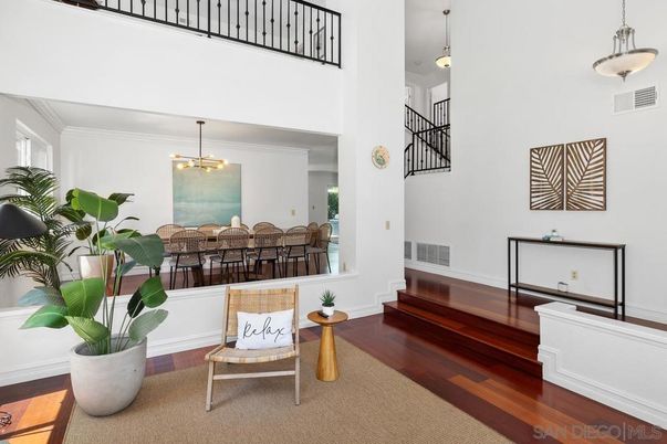 Interior, Pendant Lights, Wood Texture Flooring
