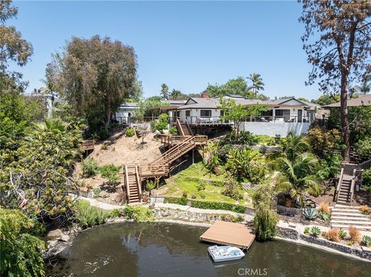Exterior, Lake