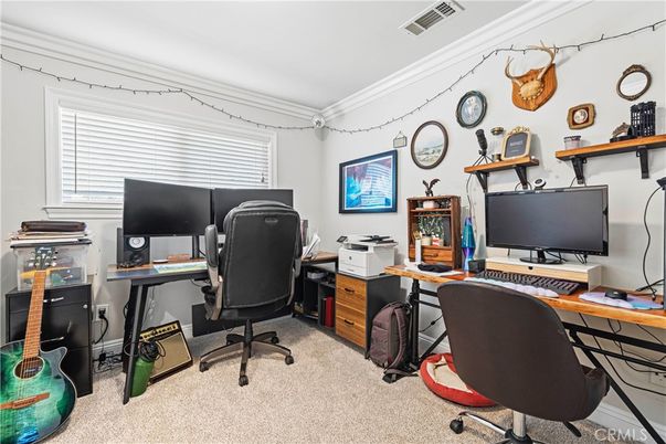 Home Office, Interior