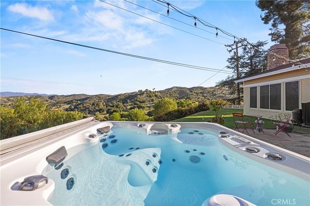 Exterior, Hot Tub