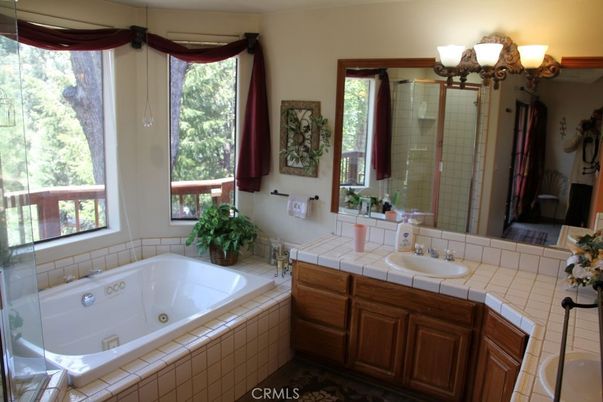 Bathroom, Interior, Tile Countertops