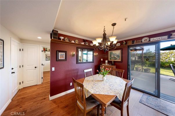 Chandelier, Dining room, Interior, Recessed Lighting, Wood Texture Flooring