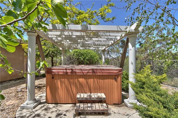Exterior, Hot Tub