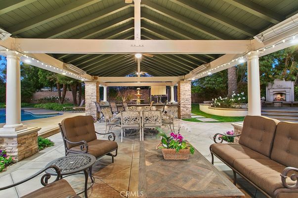 Exterior, Fireplace