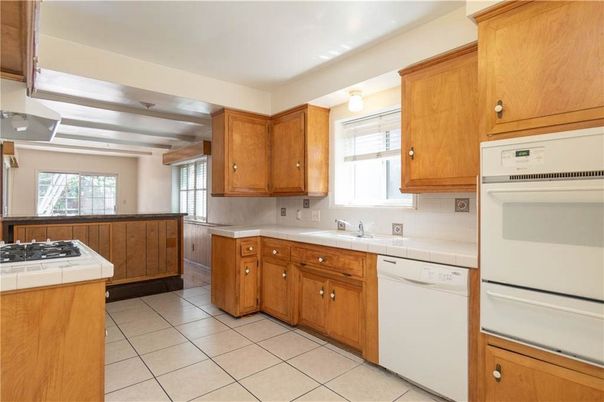 Interior, Kitchen, Tile Countertops