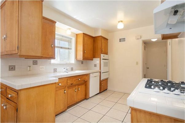 Interior, Kitchen, Tile Countertops