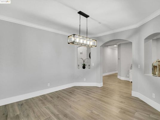 Empty room, Interior, Pendant Lights, Wood Texture Flooring