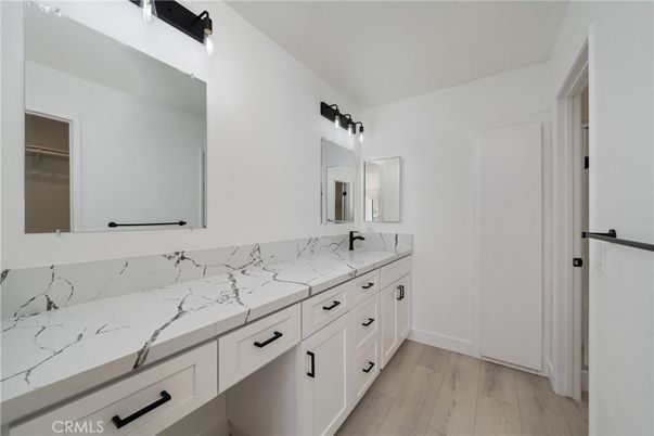 Bathroom, Dual Sink Vanities, Interior, Wood Texture Flooring