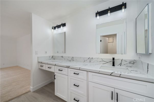 Bathroom, Dual Sink Vanities, Interior, Wood Texture Flooring