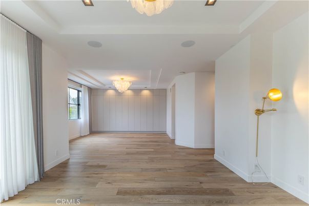 Chandelier, Empty room, Interior, Wood Texture Flooring
