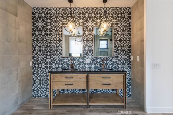Bathroom, Interior, Pendant Lights, Wood Texture Flooring