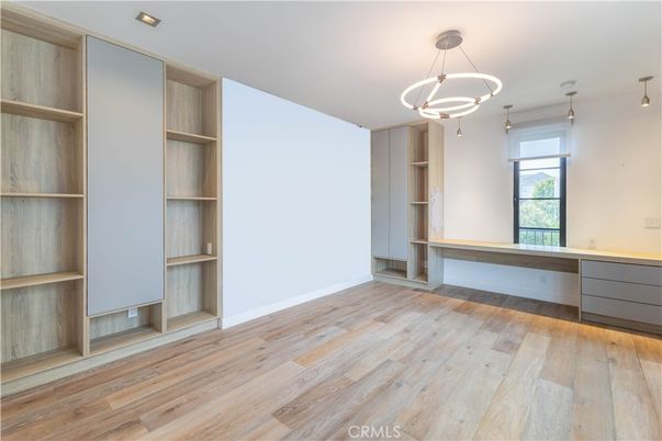 Empty room, Interior, Pendant Lights, Wood Texture Flooring