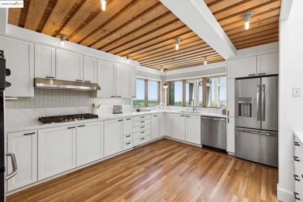 Interior, Kitchen, Stainless Steel Appliances, Wooden Beams, Wooden Ceilings, Wood Texture Flooring