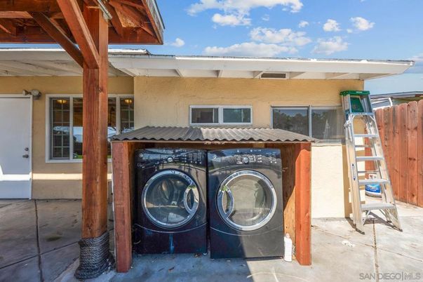 Exterior, Washer