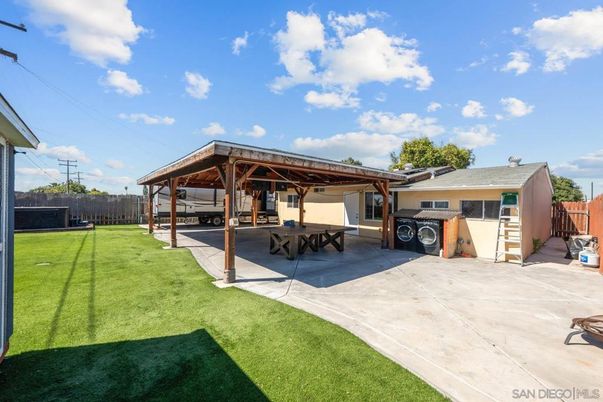Backyard, Exterior