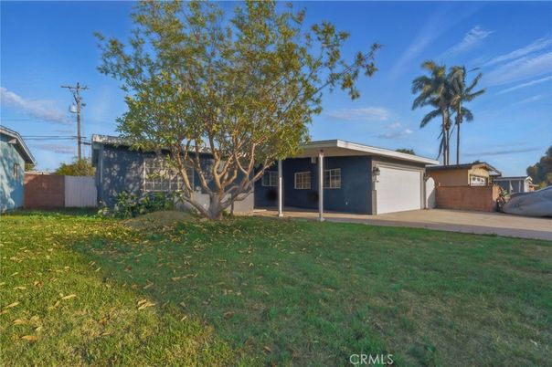Backyard, Detached Garage, Exterior