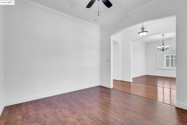Chandelier, Empty room, Interior, Wood Texture Flooring
