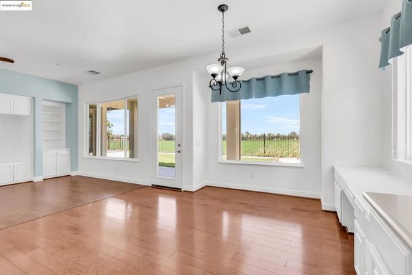 Chandelier, Empty room, Interior, Pendant Lights, Wood Texture Flooring