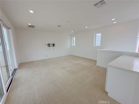 Empty room, Interior, Recessed Lighting