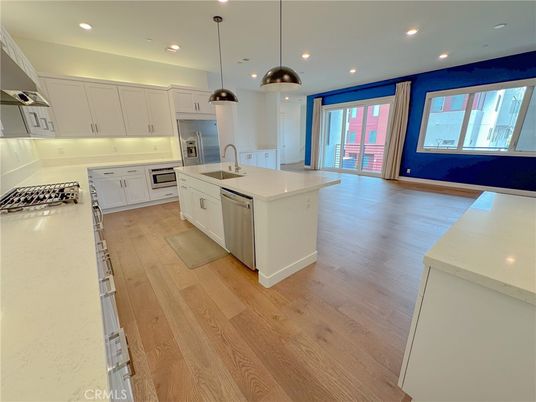 Interior, Kitchen, Pendant Lights, Recessed Lighting, Wood Texture Flooring