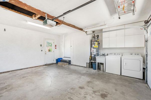 Garage, Interior, Washer