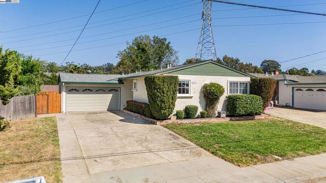 Attached, Detached Garage, Exterior, Facade, Ranch