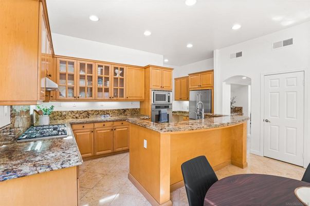 Dining room, Interior, Kitchen, Recessed Lighting, Stainless Steel Appliances