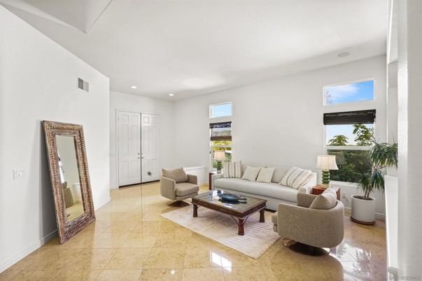 Dining room, Interior, Living room, Pendant Lights