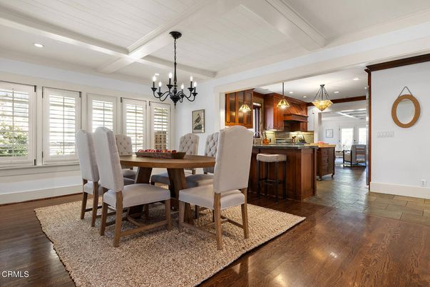 Chandelier, Dining room, Interior, Kitchen, Pendant Lights, Recessed Lighting, Wood Texture Flooring