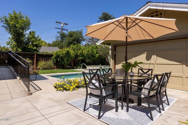 Exterior, Pool