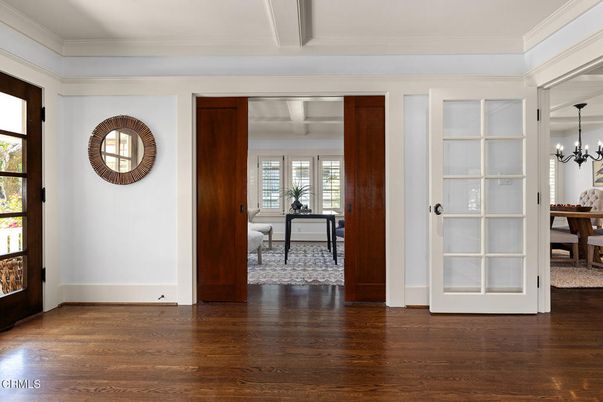 Chandelier, Dining room, Interior, Wood Texture Flooring