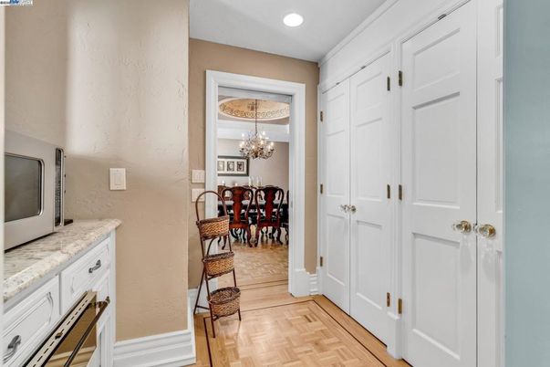 Chandelier, Dining room, Interior, Recessed Lighting, Wood Texture Flooring