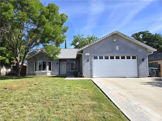 Attached, Exterior, Facade, Ranch