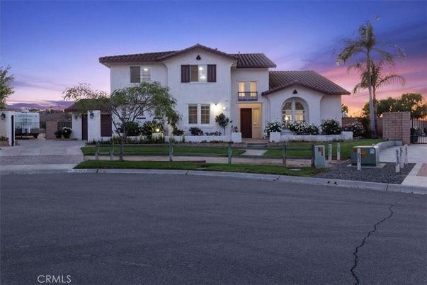 Exterior, Facade, Spanish Mediterranean