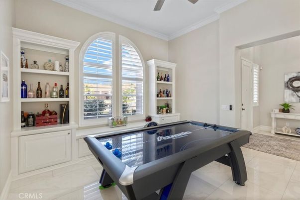 Billiard Table, Game Room, Interior