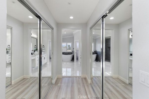 Bathroom, Interior, Recessed Lighting, Wood Texture Flooring