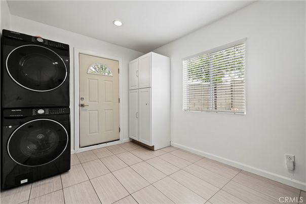 Interior, Recessed Lighting, Utility Closets, Washer