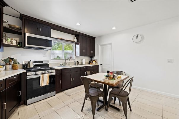 Dining room, Interior, Kitchen, Recessed Lighting, Stainless Steel Appliances