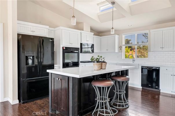 Interior, Kitchen, Pendant Lights, Wood Texture Flooring