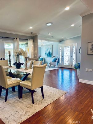 Chandelier, Dining room, Interior, Living room, Recessed Lighting, Wood Texture Flooring