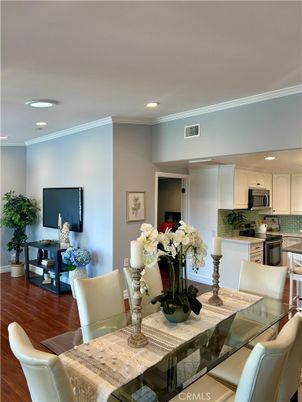 Dining room, Interior, Kitchen, Recessed Lighting, Wood Texture Flooring