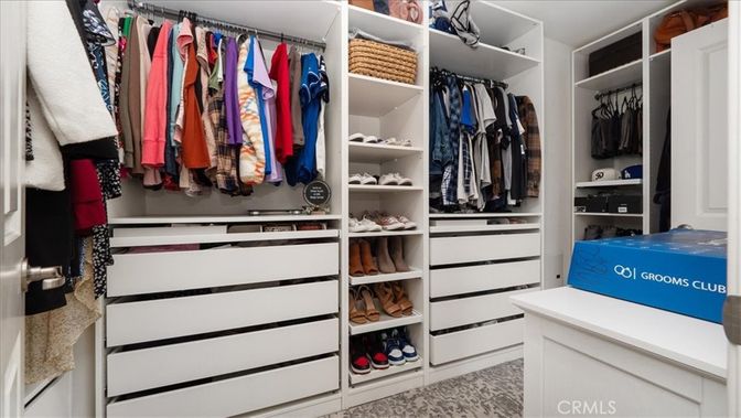 Interior, Walk-in Closets