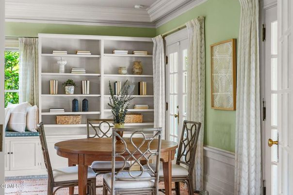 Dining room, Interior