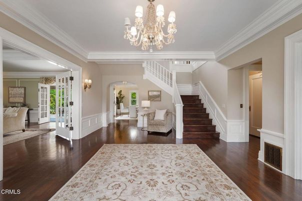 Chandelier, Interior, Wood Texture Flooring
