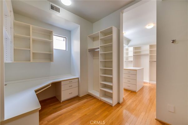 Interior, Walk-in Closets, Wood Texture Flooring