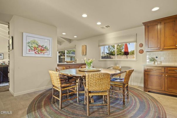 Dining room, Interior, Recessed Lighting