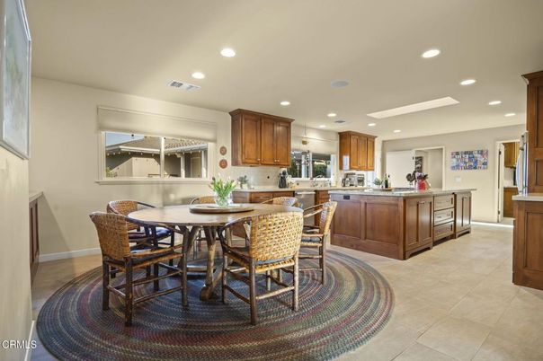 Dining room, Interior, Kitchen, Recessed Lighting, Stainless Steel Appliances