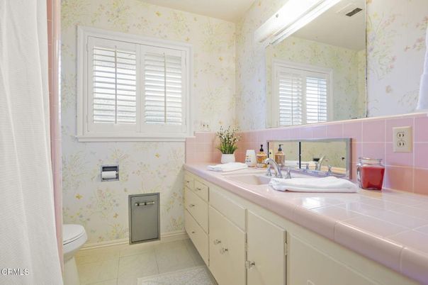 Bathroom, Interior, Tile Countertops