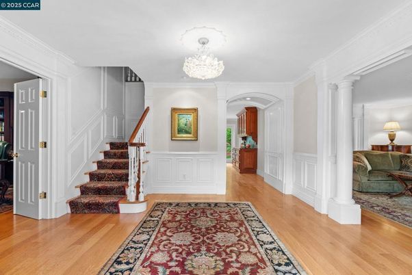 Chandelier, Interior, Wood Texture Flooring