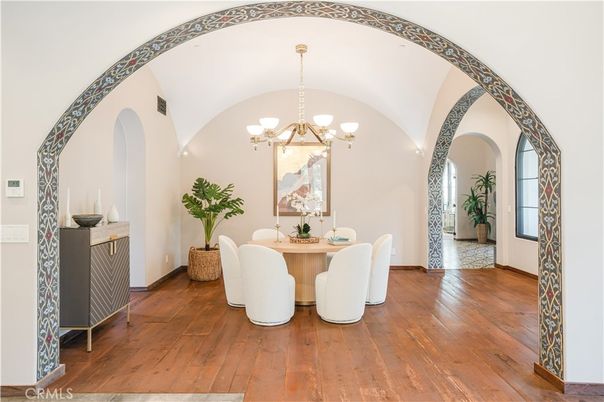 Chandelier, Dining room, Interior, Wood Texture Flooring